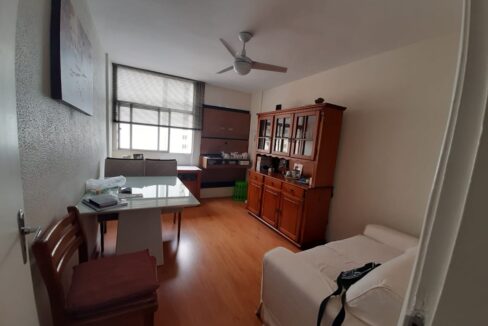 Vende-se Apartamento 02 dorm. na Aclimação - Rua José Getúlio