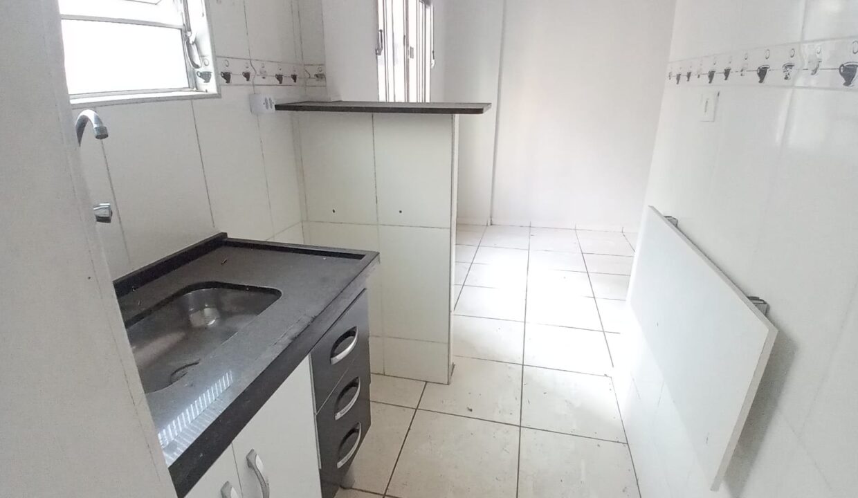 Vende-se Kit na Sé -Rua Tabatinguera