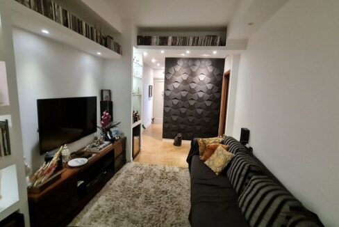 Vende-se Apto 02 Dorm na Bela Vista